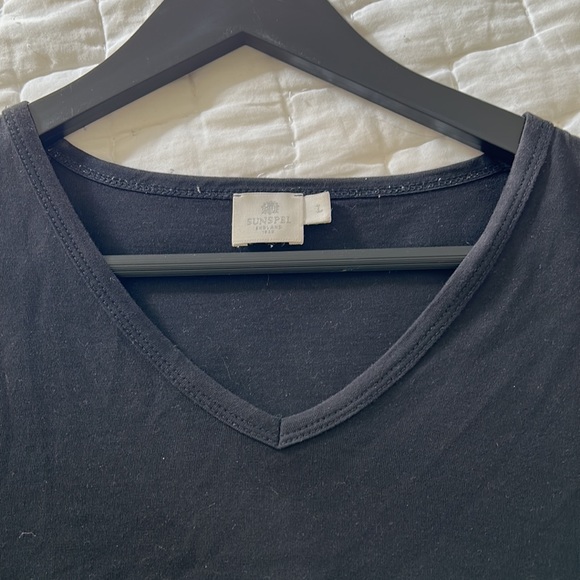 “James Bond” Sunspel Men’s Riviera Black V-neck tee (L fits like M). - Picture 6 of 7